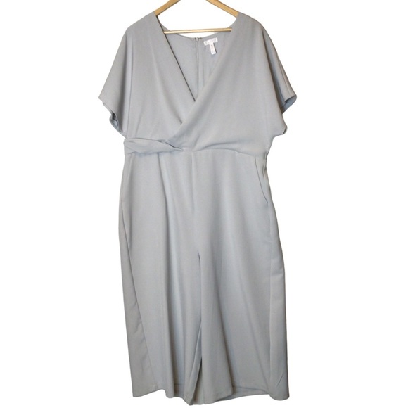 Leith Surplice Cropped Wide Leg Jumpsuit Size 1x - Picture 2 of 10